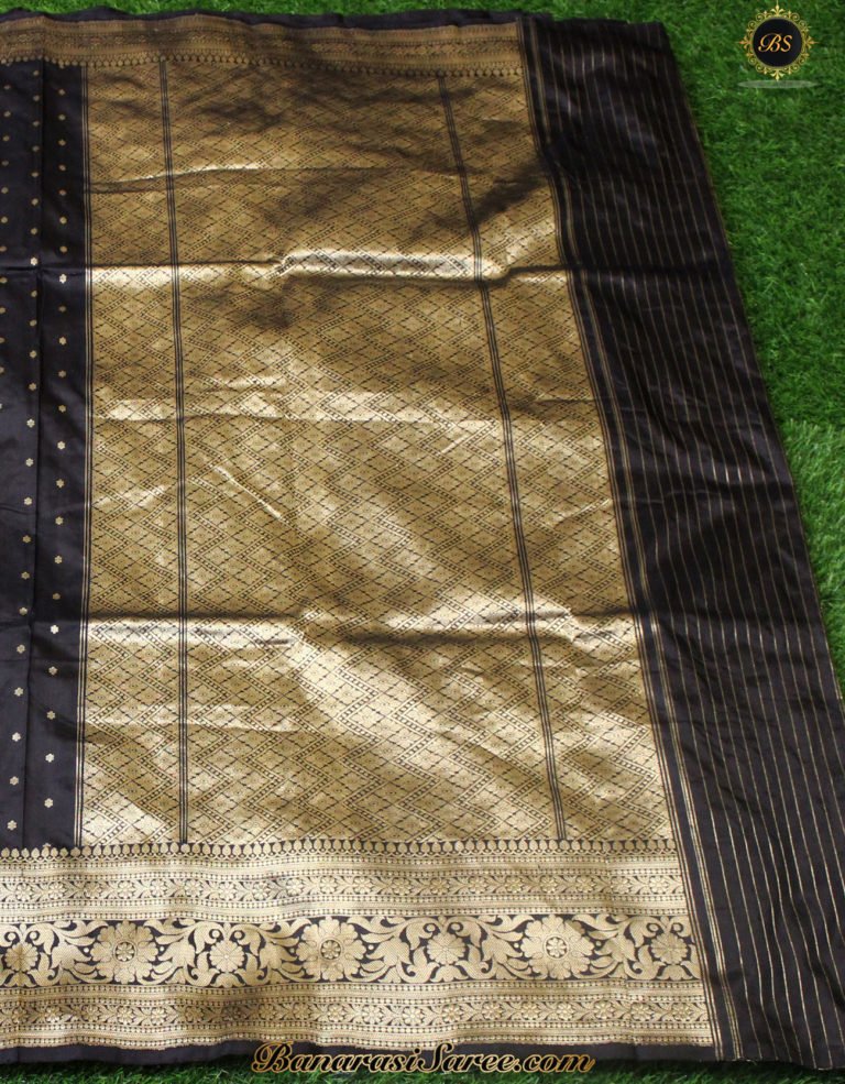 Pure Banarasi Handloom Katan Silk Black-Golden Color Saree - Image 4