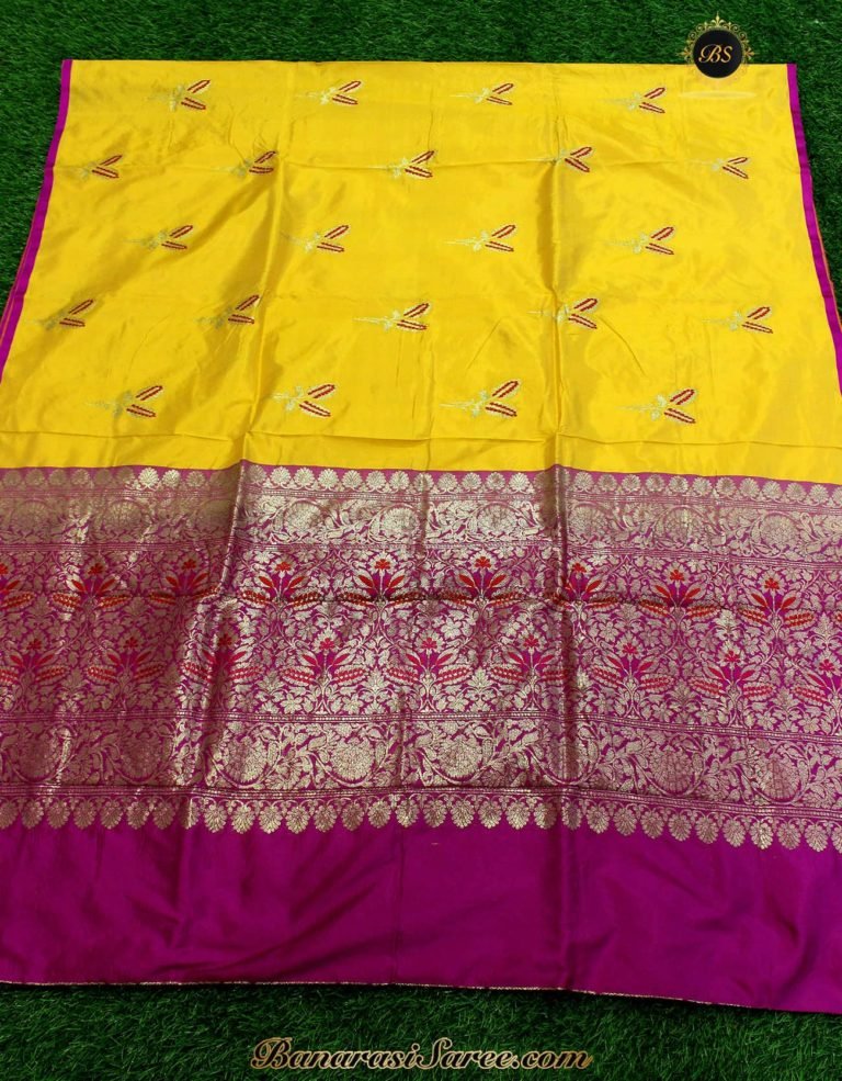 Pure Banarasi Handloom Katan Silk Yellow Color Antique Zari Saree - Image 3