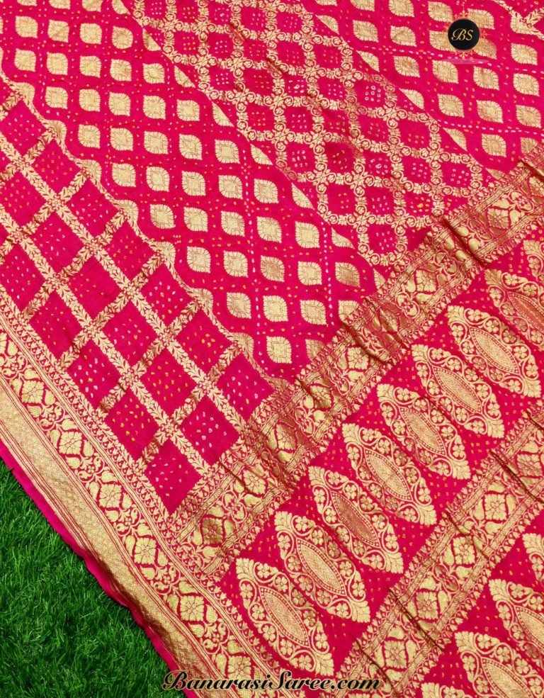 Pure Banarasi Handloom Pink Color Bandhani Saree - Image 2