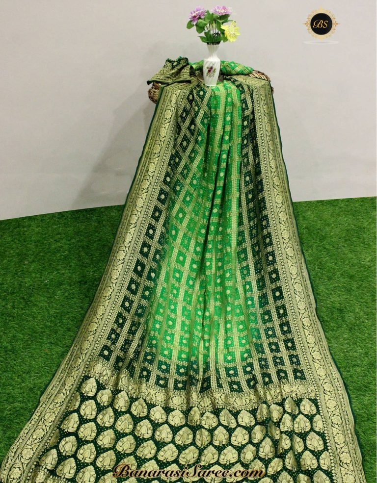Pure Banarasi Handloom Green Color Bandhani Saree - Image 2