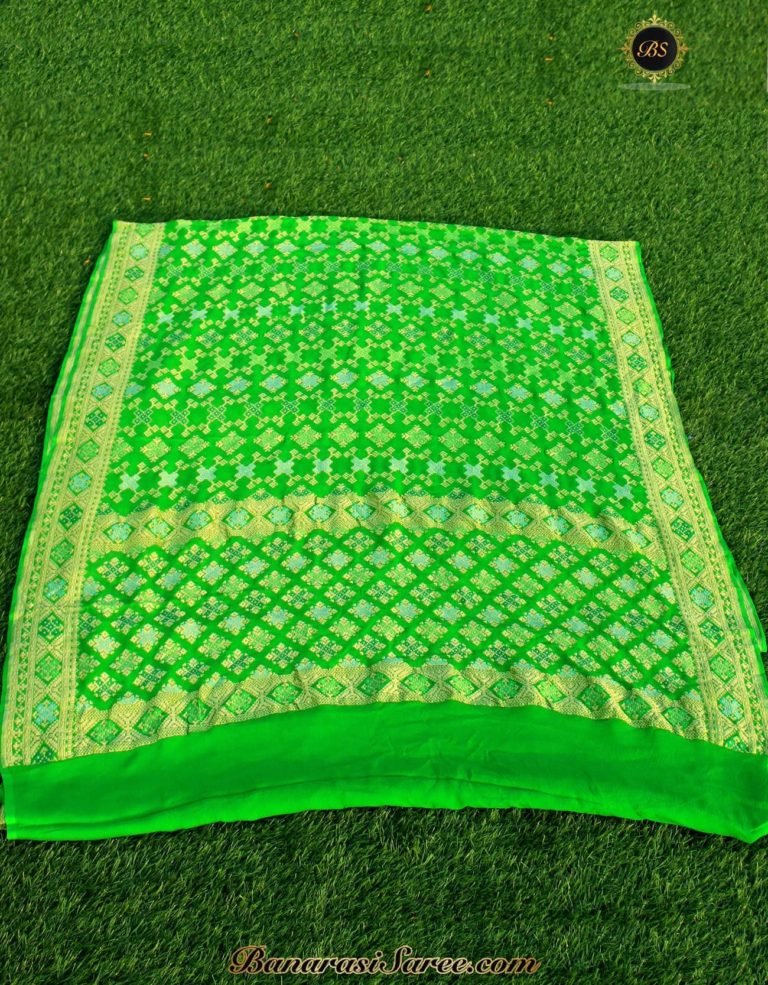 Pure Banarasi Handloom Khaddi Chiffon Green Color Gharchola Saree - Image 4
