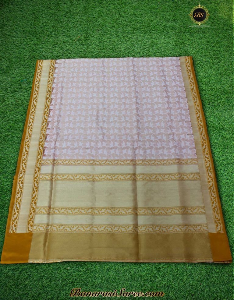 Pure Banarasi Handloom Off white Gold Tissue Jaal Saree - Image 3