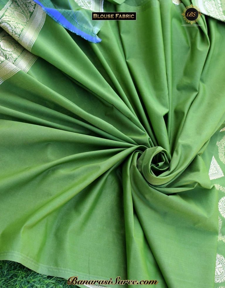 Banarasi Handloom Soft Silk Zari Boota Saree - Image 4