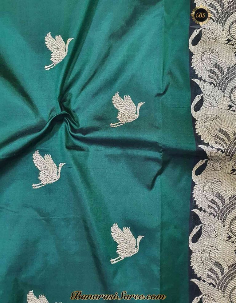 Pure Banarasi Handloom Katan Silk Bottle Green Bird Boota Border Saree - Image 4
