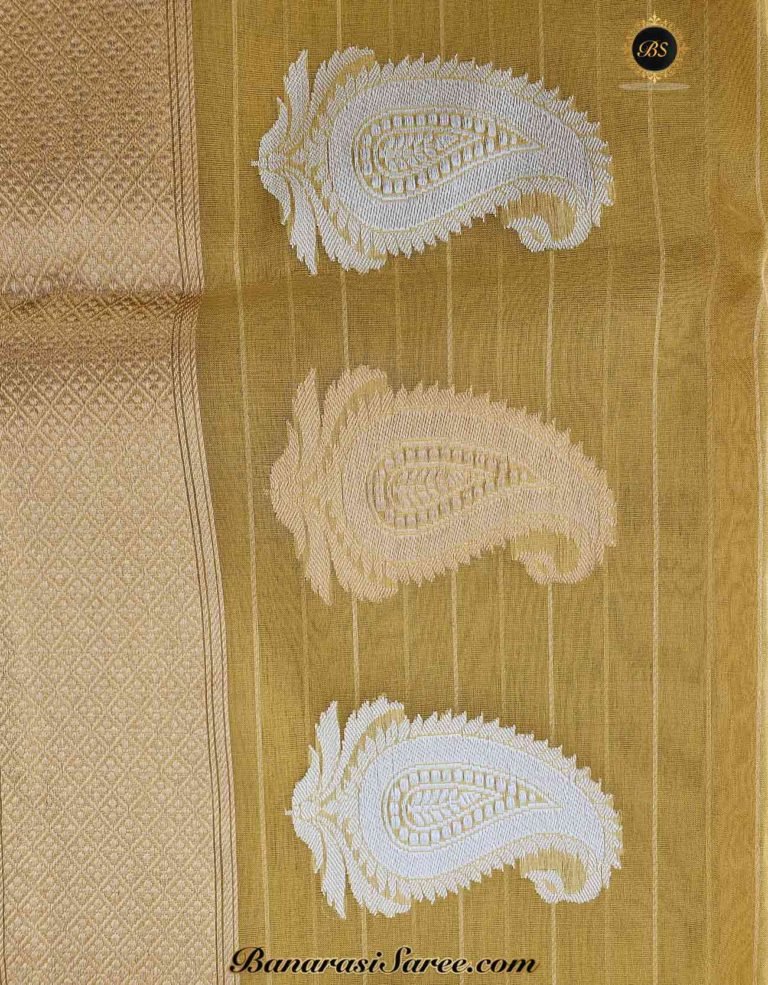 Pure Banarasi Handloom Golden Color Tissue Saree - Image 4