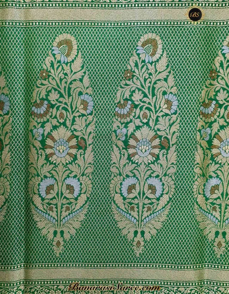 Banarasi Handloom Soft Silk Dark Green Color Sona Roopa Jaal Saree - Image 5